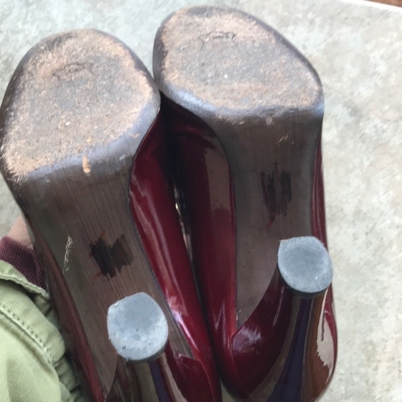 Stuart Weitzman dark red patent leather pumps - Picture 4 of 7